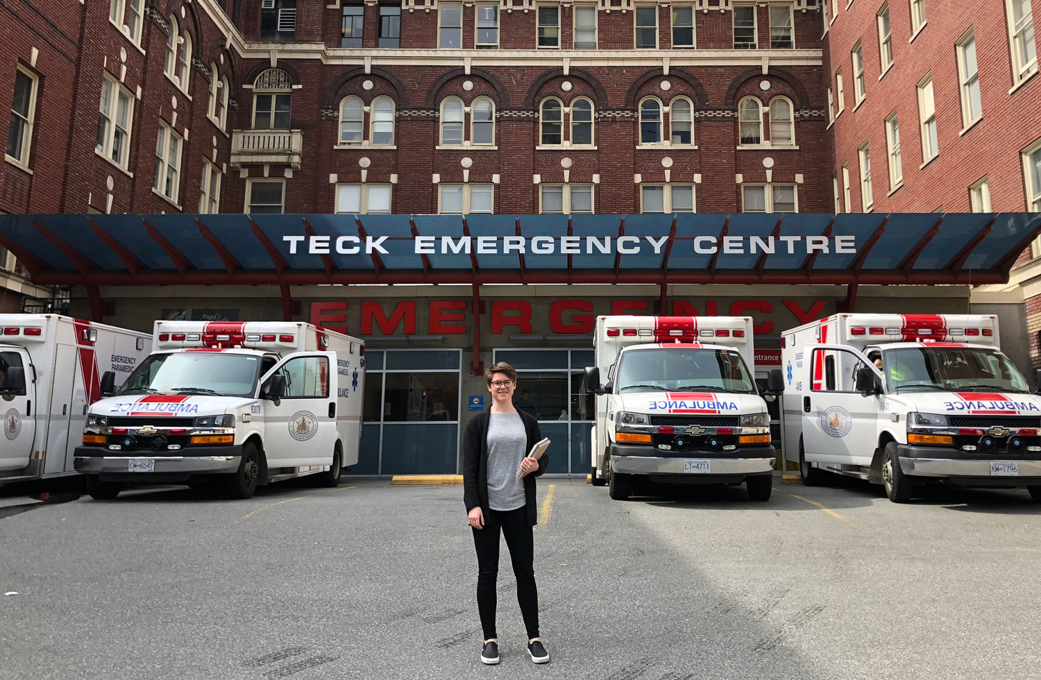 Allie in front of the St Paul's Hospital